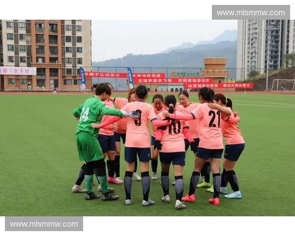 大学生足球联赛最新排名揭晓 各校实力对比分析与发展趋势展望